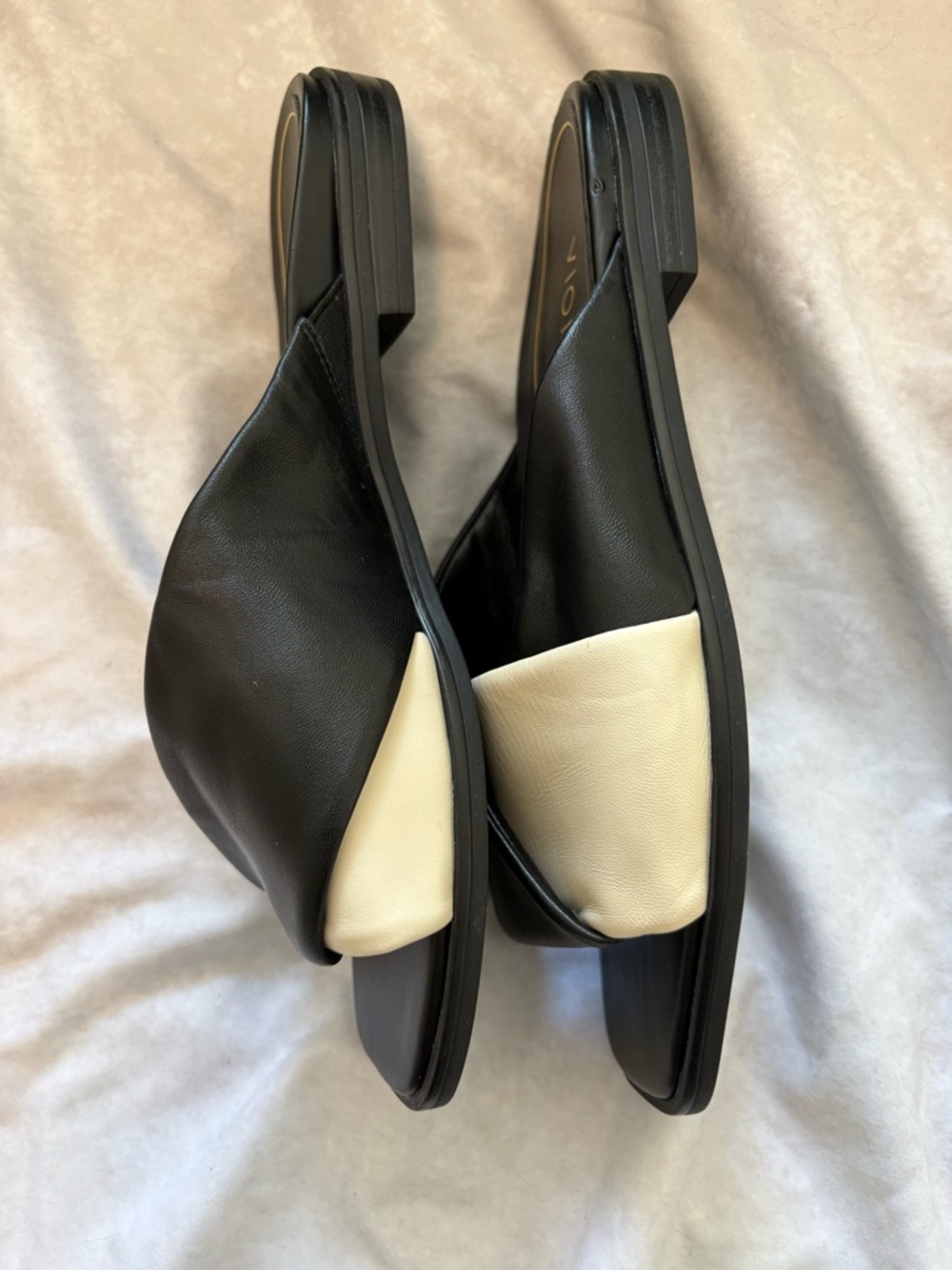 Vionic Miramar Leather Slide Sandals in Black and Cream Size 8 with Arch Support - Picture 8 of 11